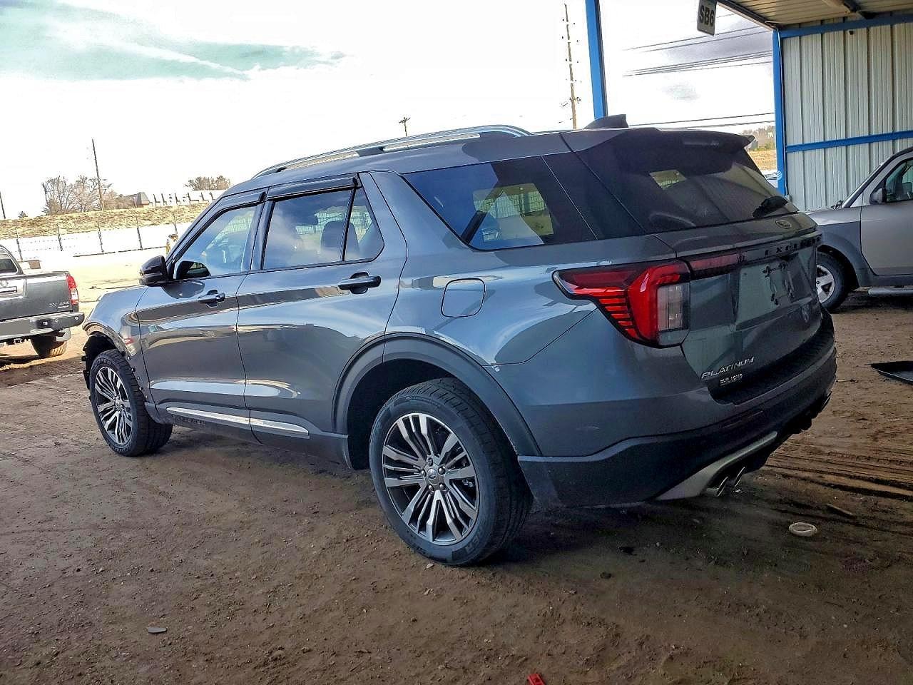 2025 Ford Explorer Platinum - Фото 2