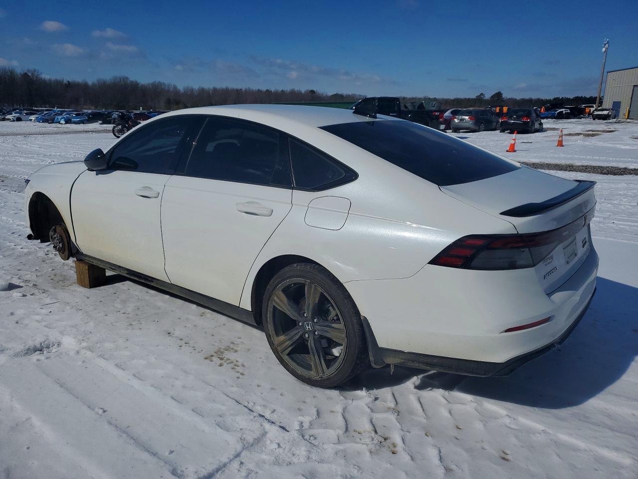 2023 Honda Accord Hybrid Sport-L - Image 2