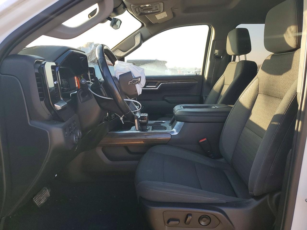 2022 Chevrolet Silverado K1500 Rst - Фото 7