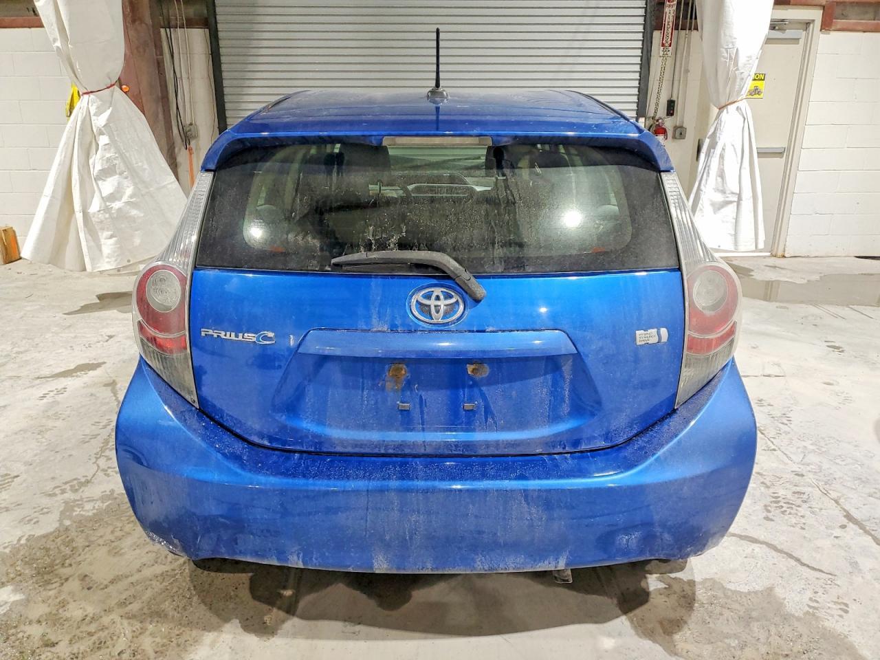 2012 Toyota Prius C - Фото 6