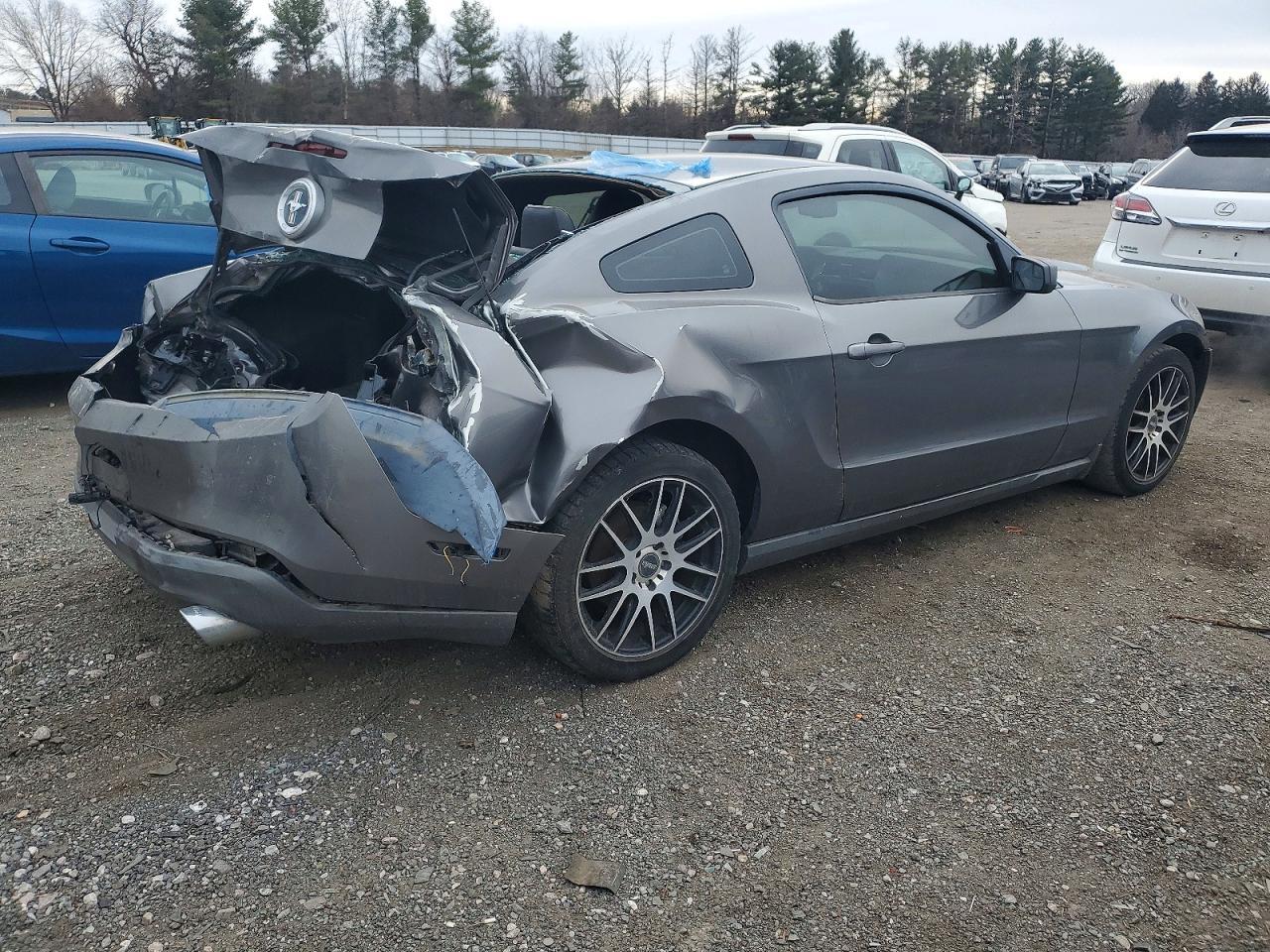 2011 Ford Mustang - Image 3