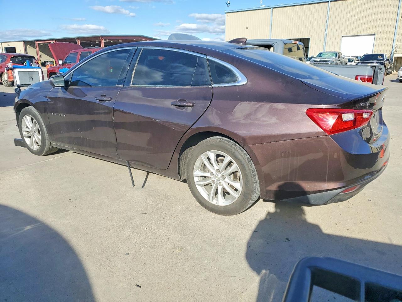 2016 Chevrolet Malibu Lt - Image 2