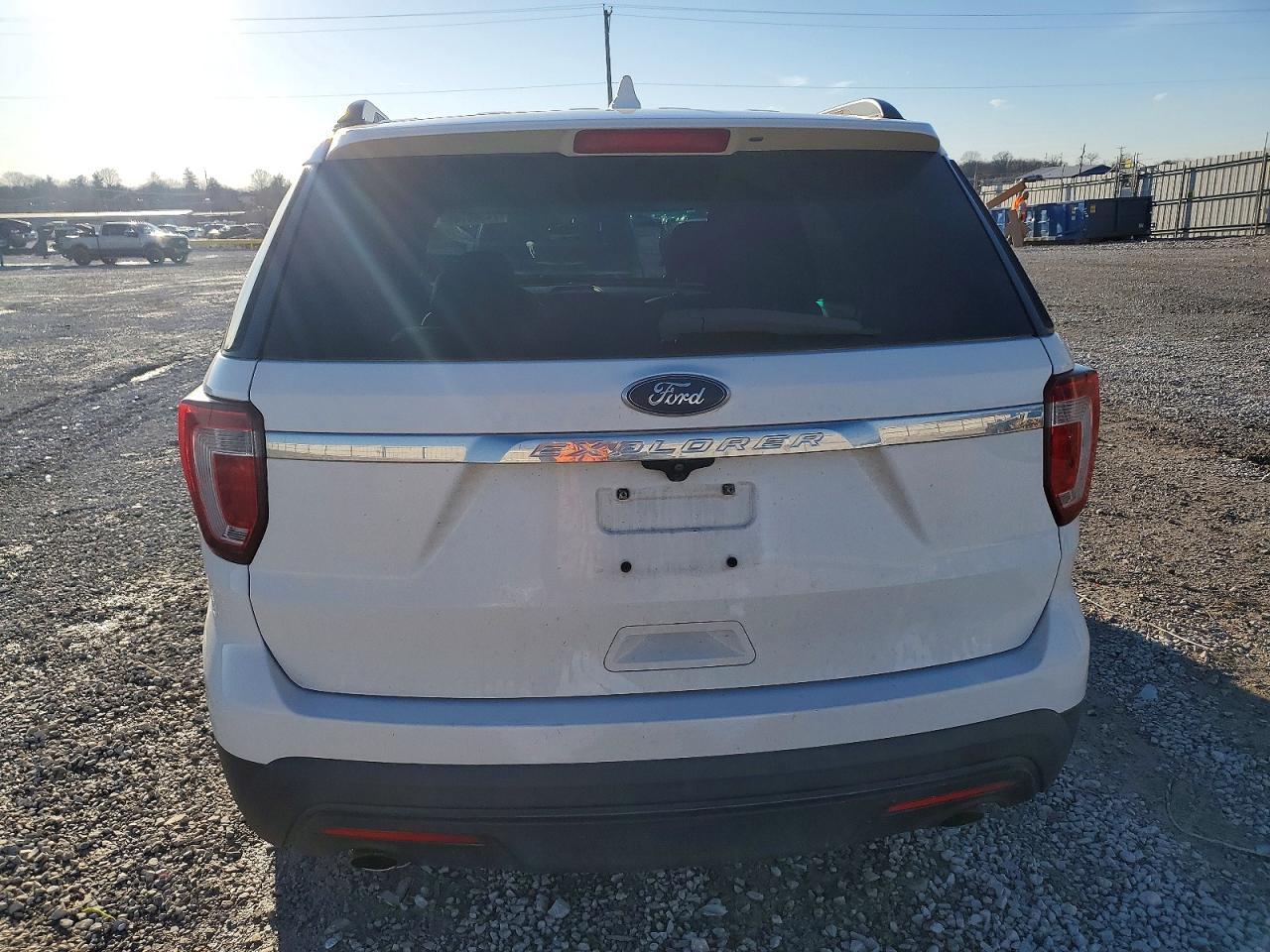 2016 Ford Explorer - Фото 6