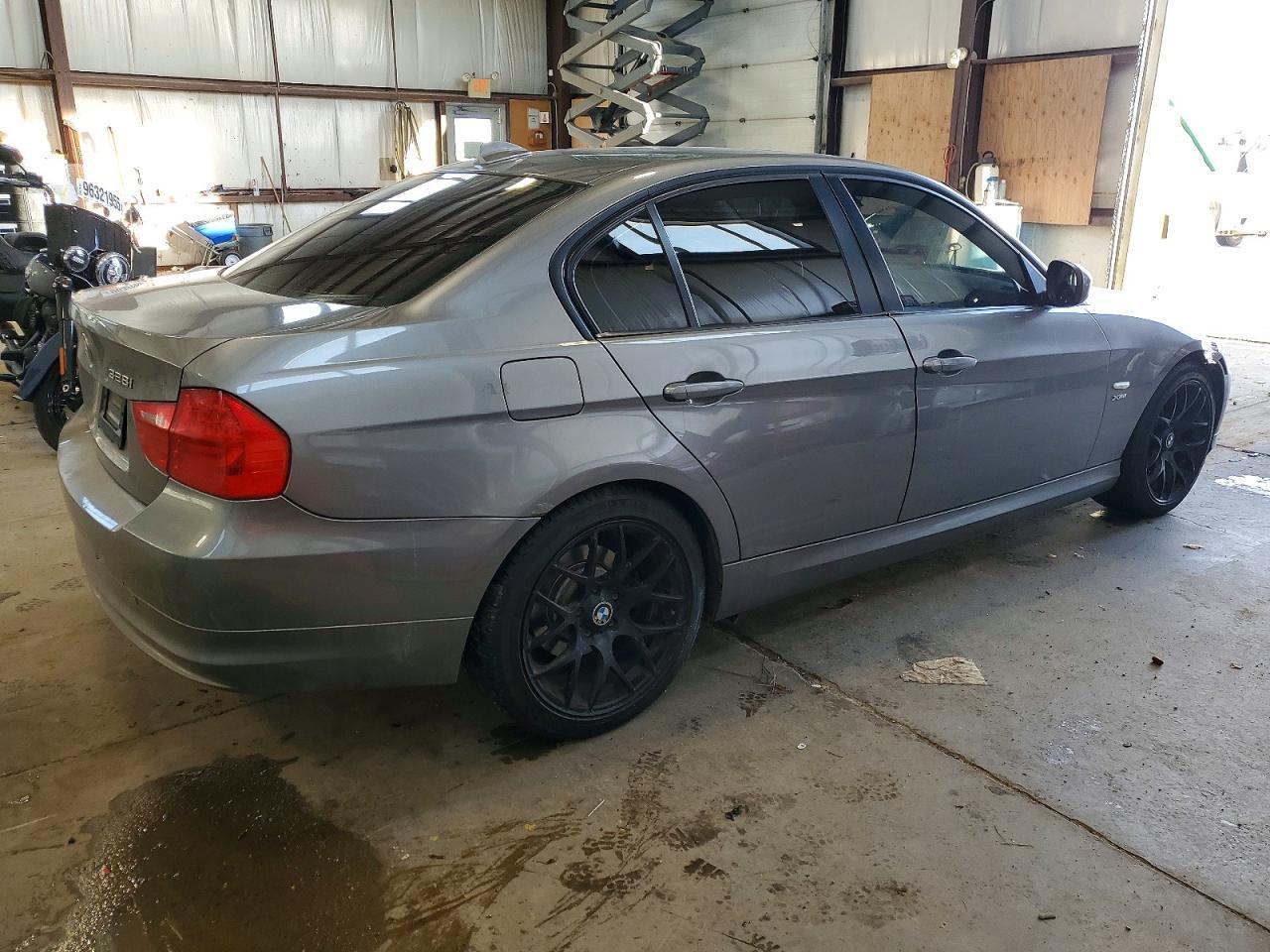 2011 BMW 328 Xi - Фото 3
