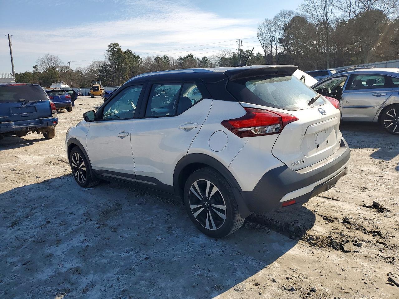 2019 Nissan Kicks S - Фото 2