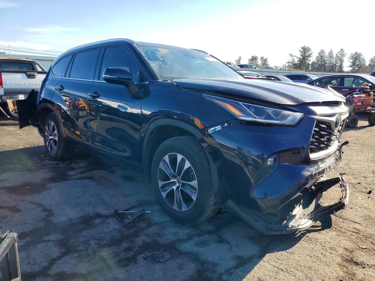 2021 Toyota Highlander Xle - Image 4
