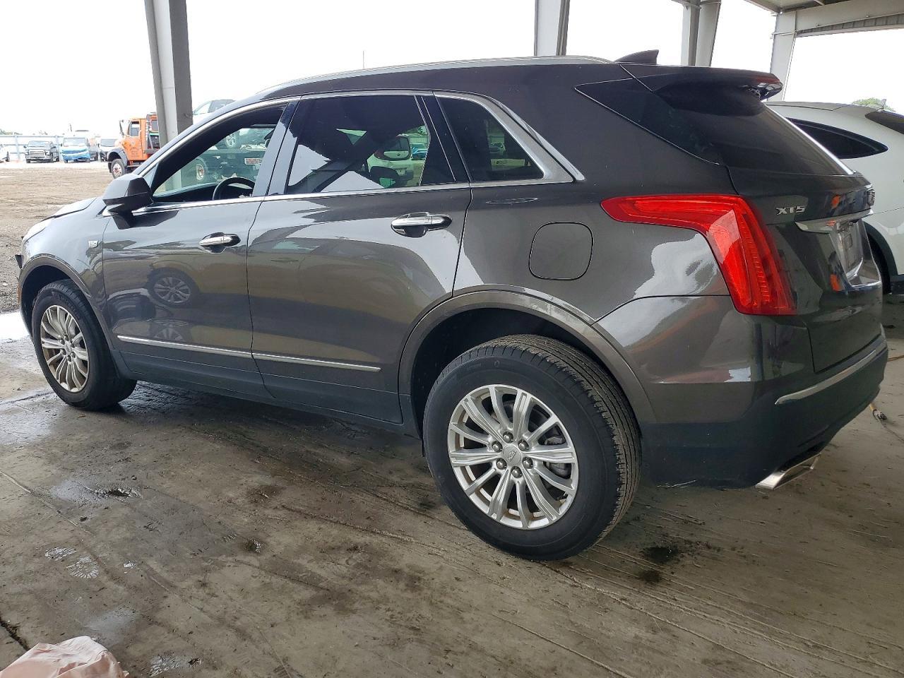 2019 Cadillac Xt5 - Image 2