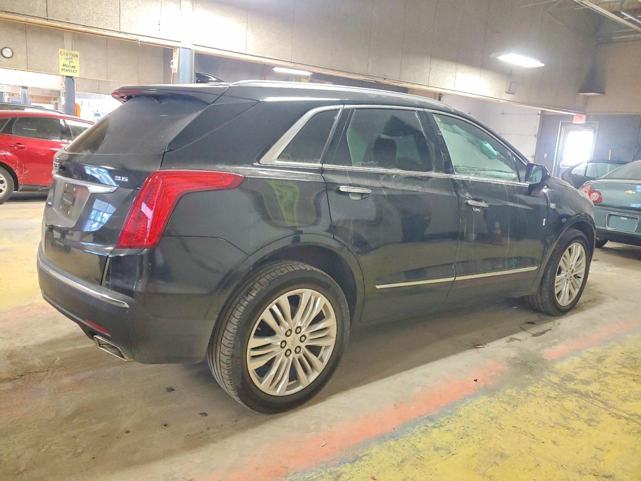 2018 Cadillac Xt5 Premium Luxury - Image 3