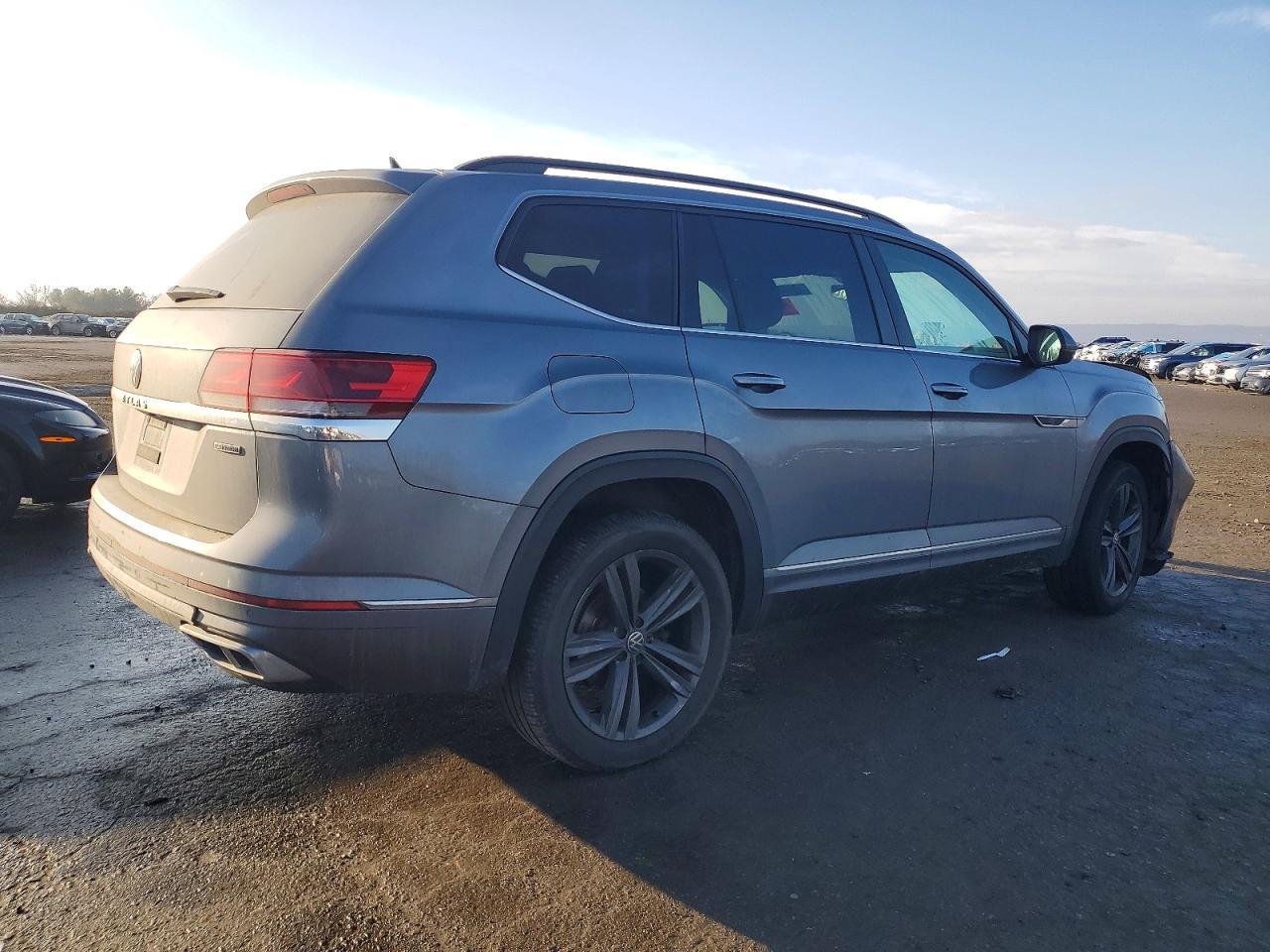 2021 Volkswagen Atlas Se - Фото 3