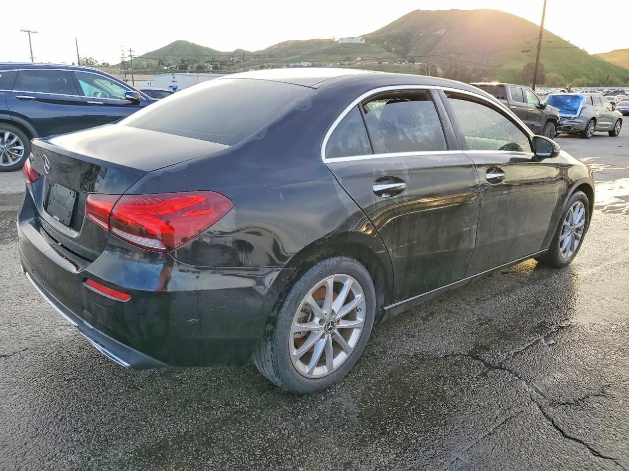 2019 Mercedes-Benz A 220 - Image 3