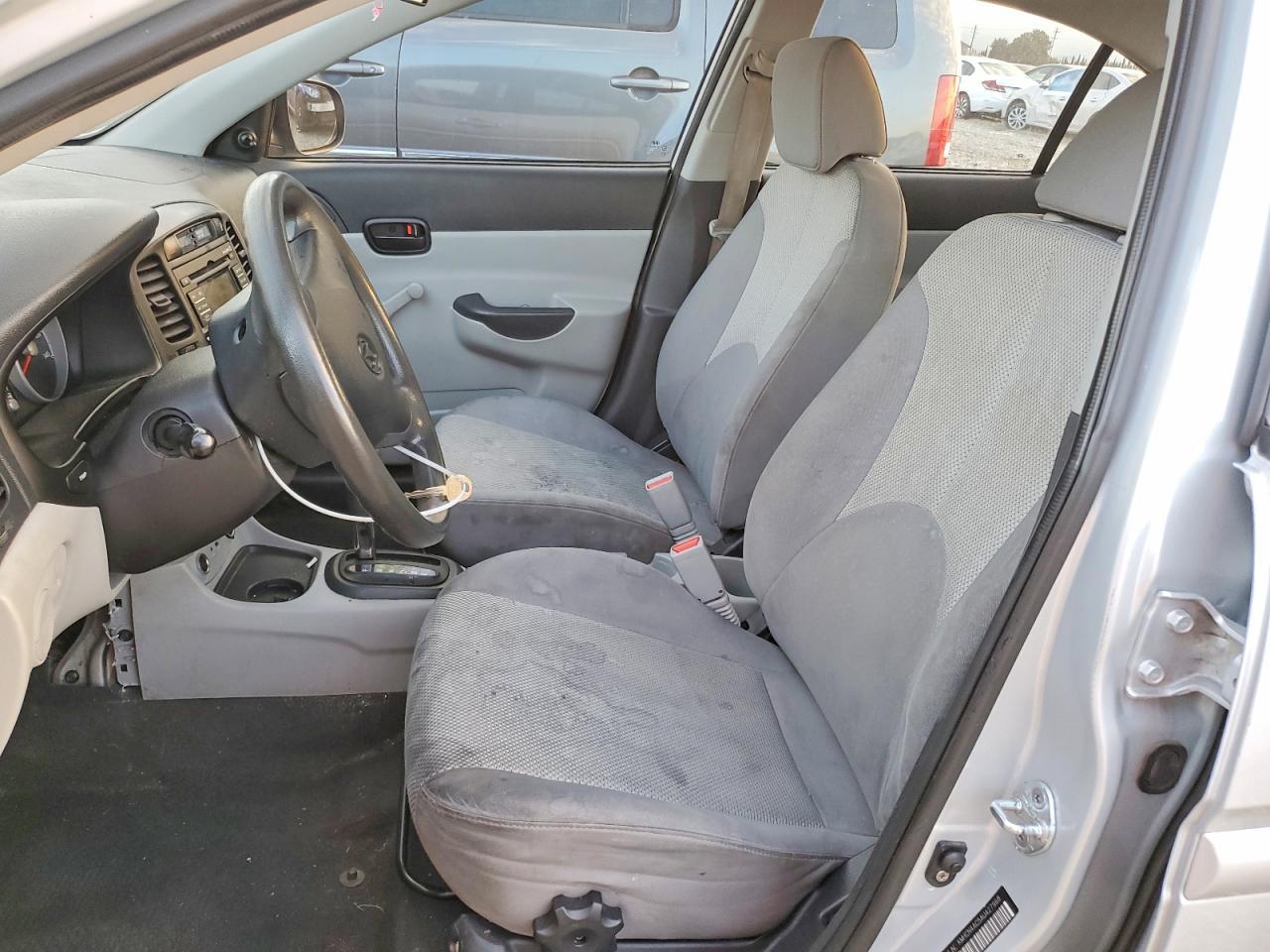 2010 Hyundai Accent Gls - Фото 7