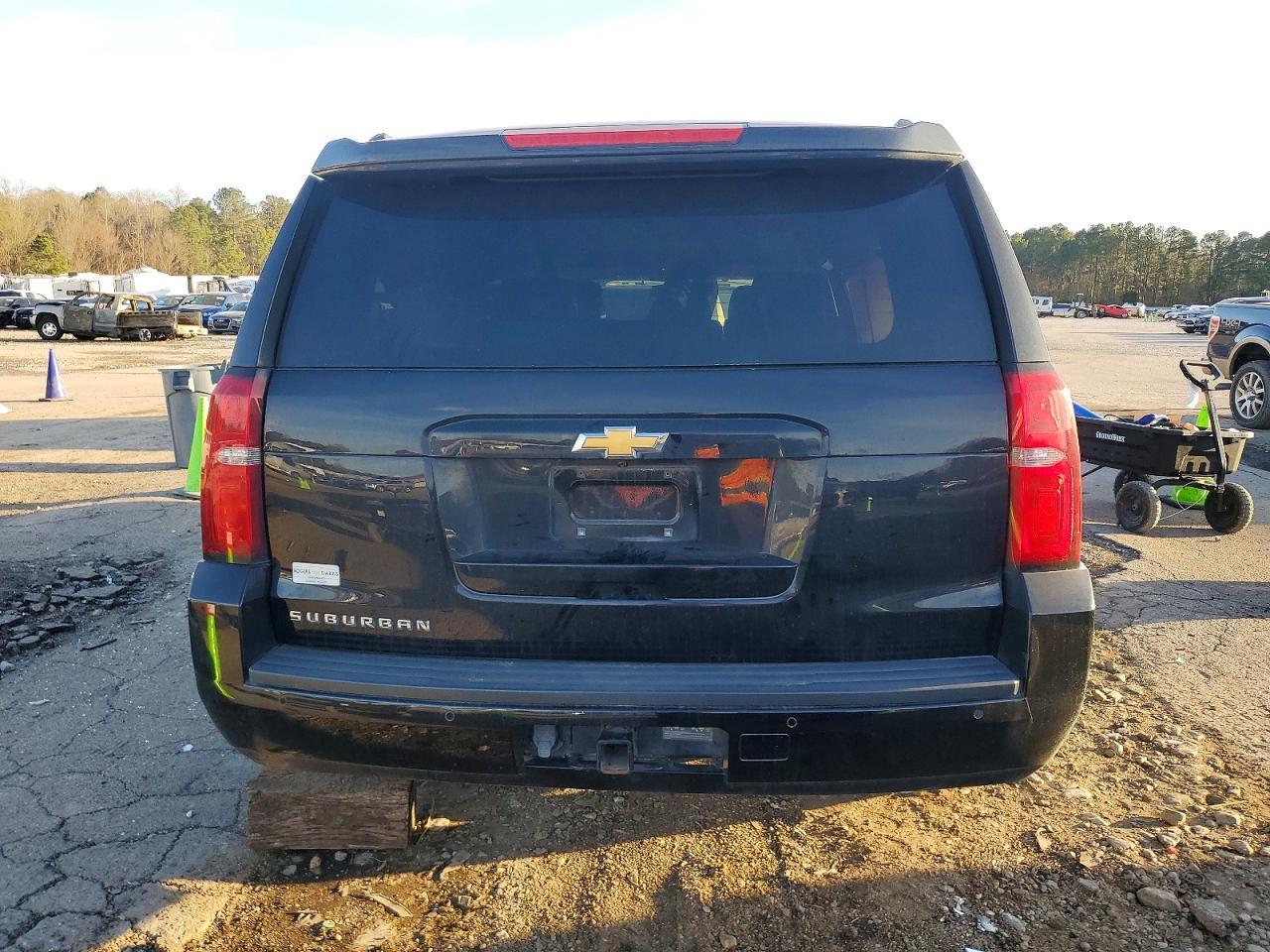 2019 Chevrolet Suburban C1500 Ls - Фото 6