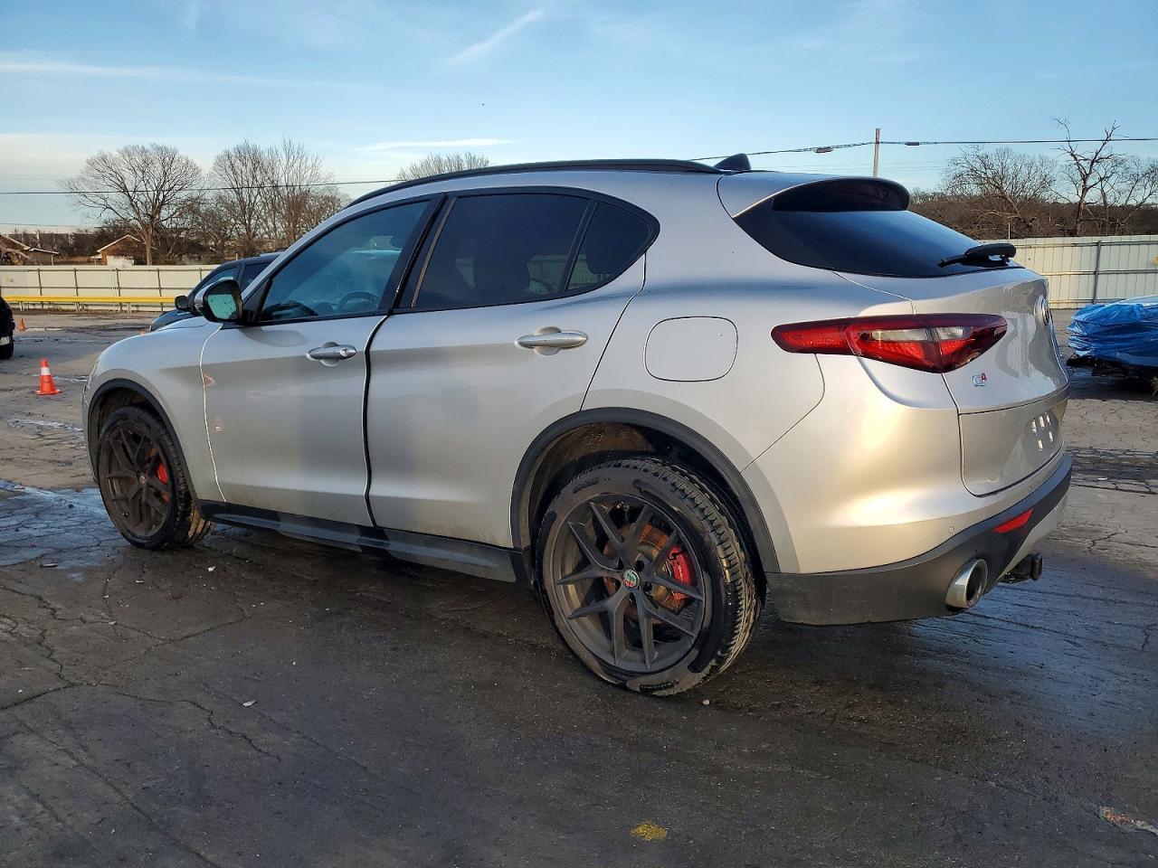 2018 Alfa Romeo Stelvio Ti Sport - Фото 2