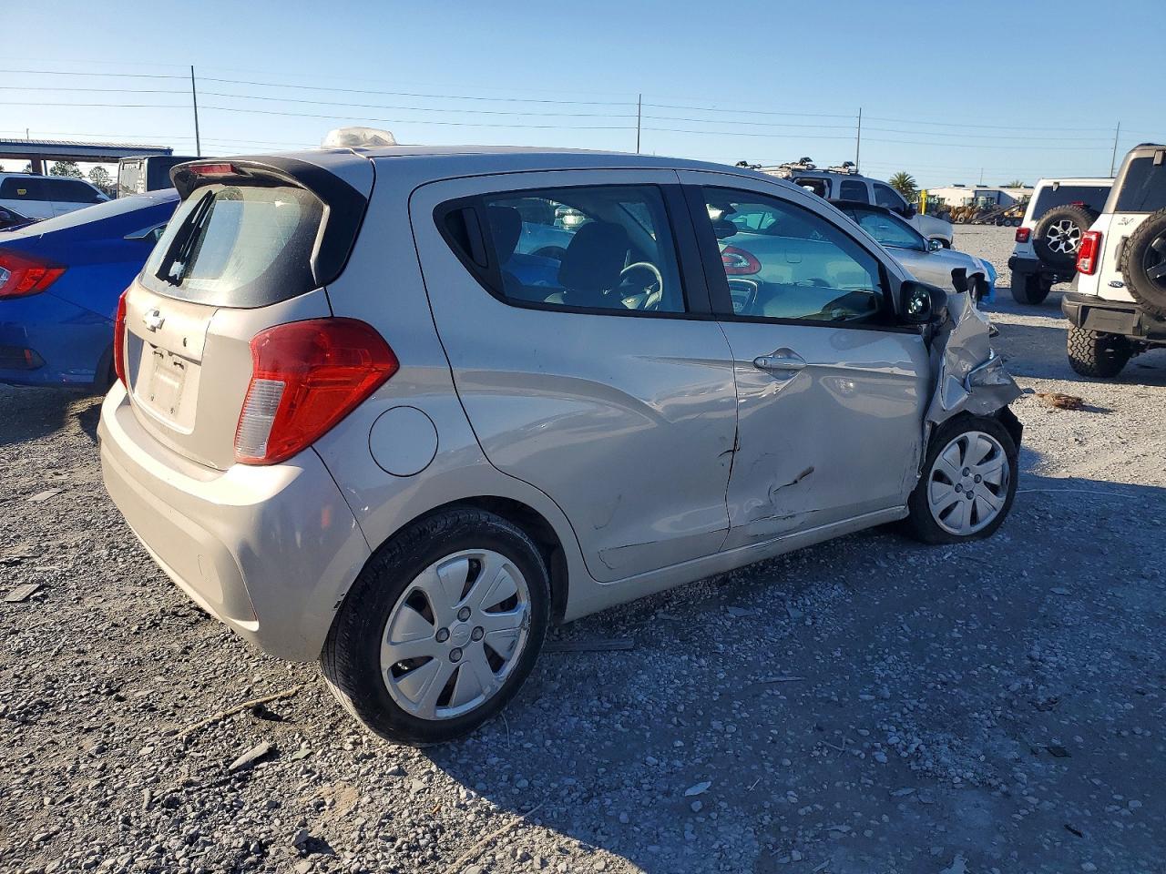 2018 Chevrolet Spark Ls - Фото 3