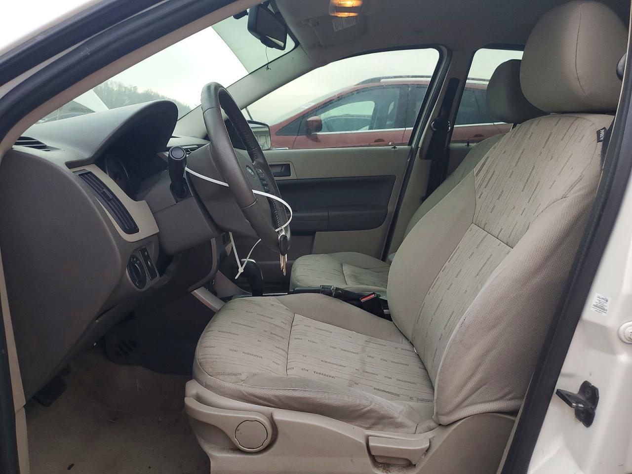 2010 Ford Focus Se - Фото 7