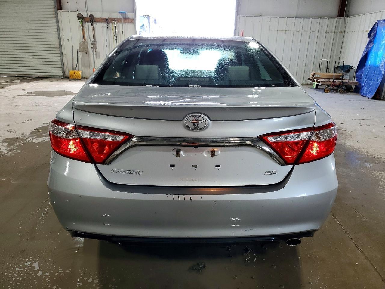 2017 Toyota Camry Le - Image 6