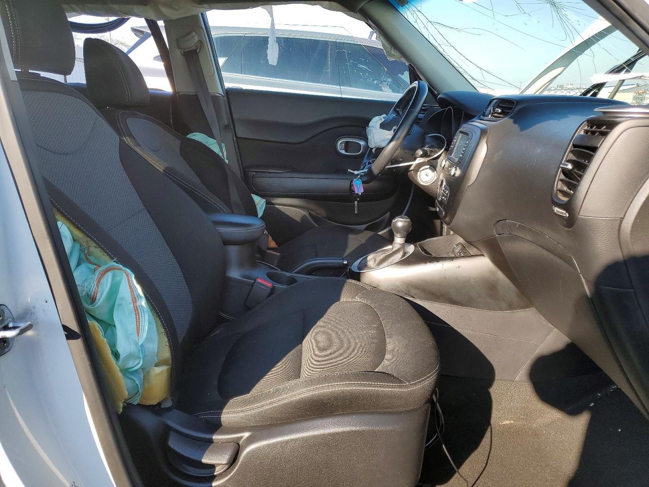 2017 Kia Soul + - Image 7