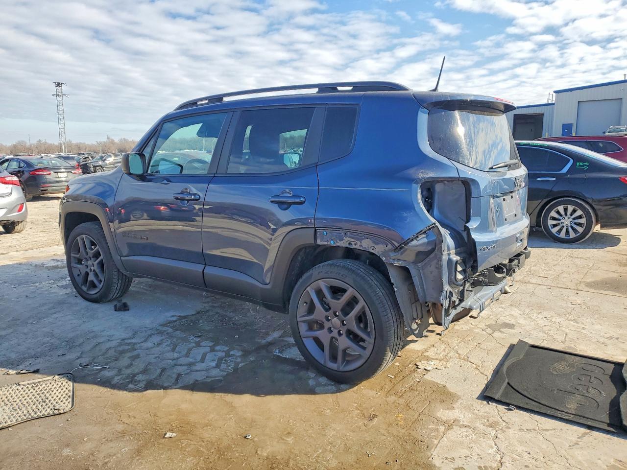 2021 Jeep Renegade Latitude - Фото 2