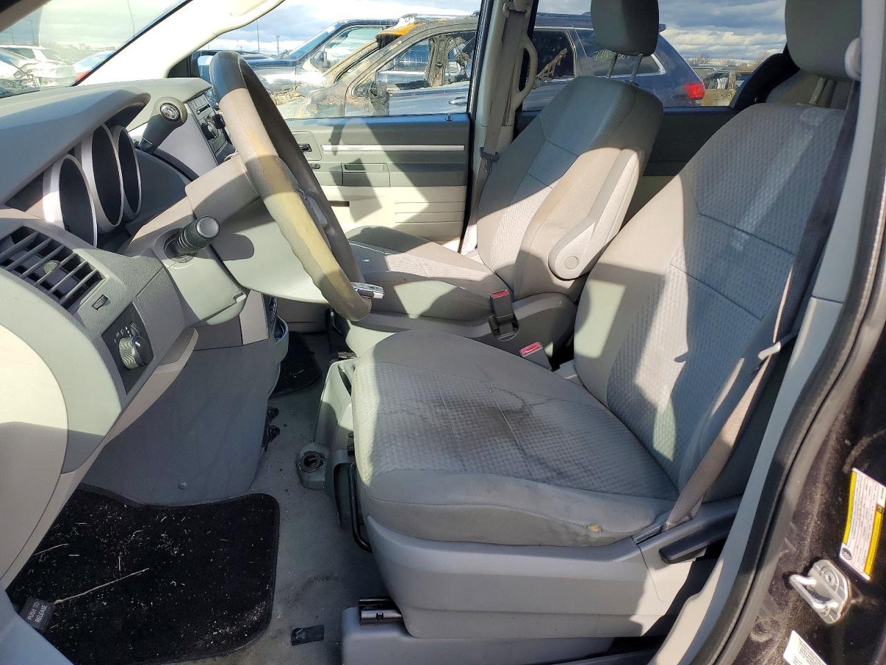 2010 Dodge Grand Caravan Se - Image 7