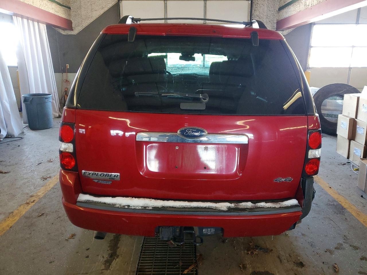 2010 Ford Explorer Xlt - Фото 6
