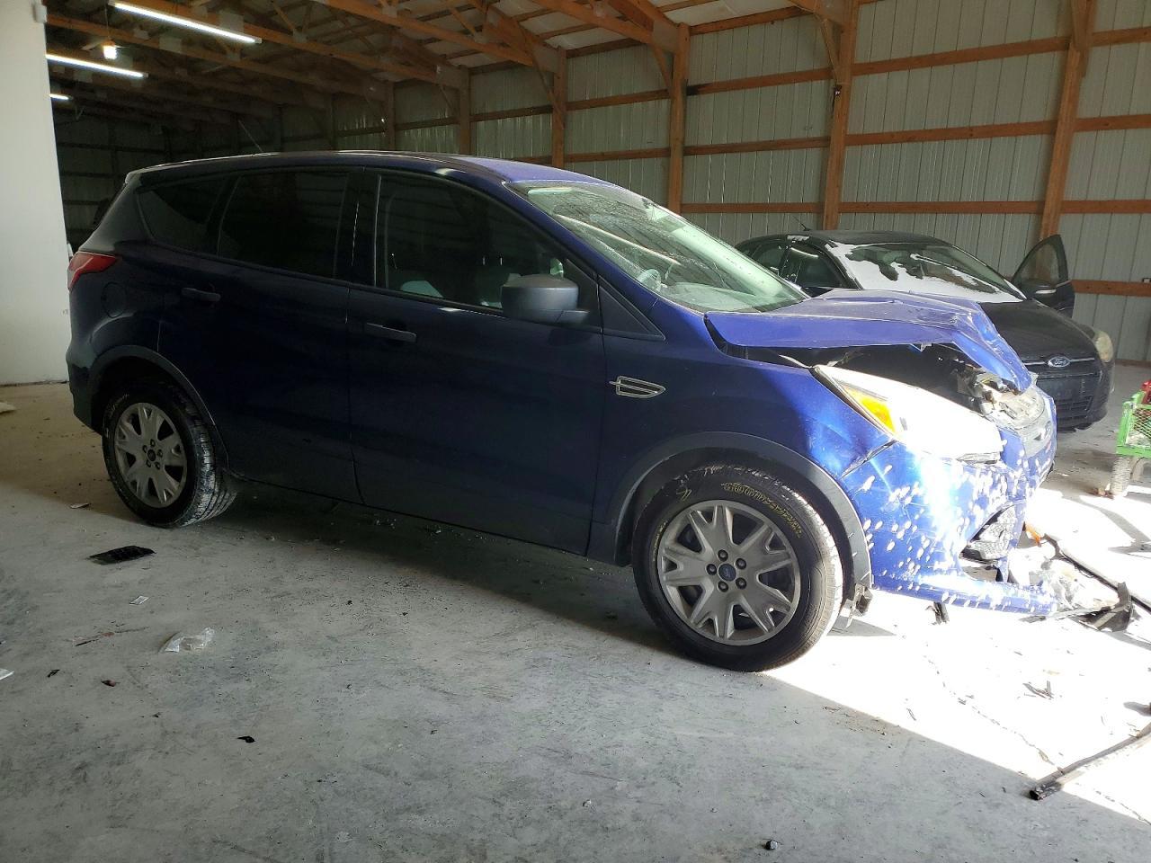 2016 Ford Escape S - Фото 4