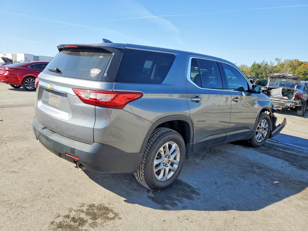 2020 Chevrolet Traverse Ls - Image 3