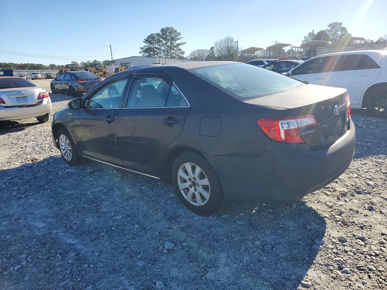 2014 Toyota Camry Hybrid - Фото 2