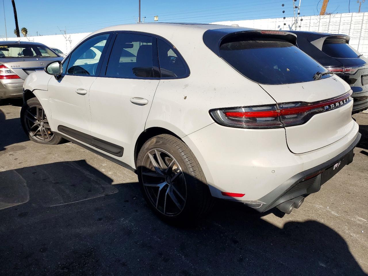 2025 Porsche Macan Base - Image 2