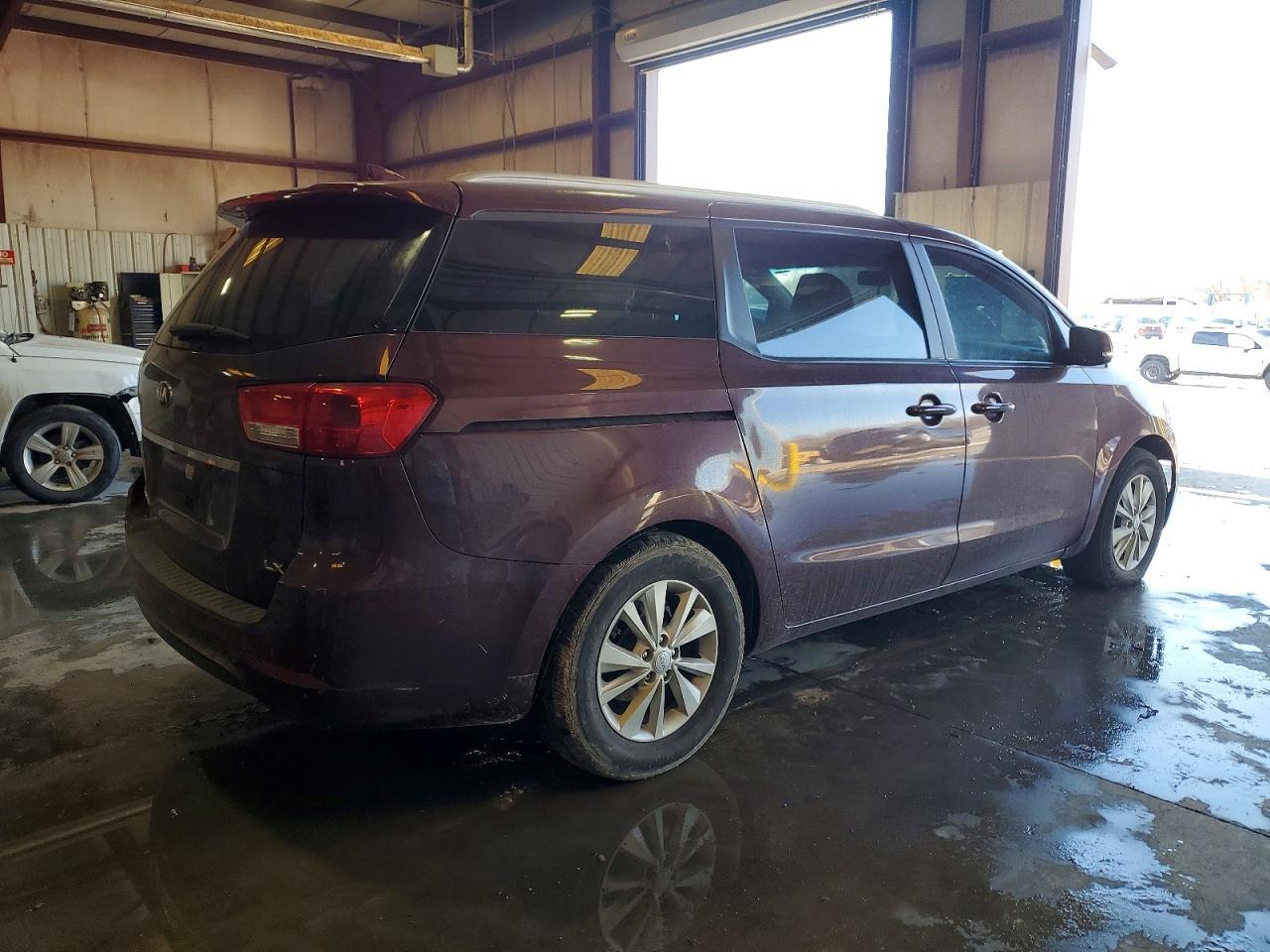 2016 Kia Sedona Lx - Фото 3