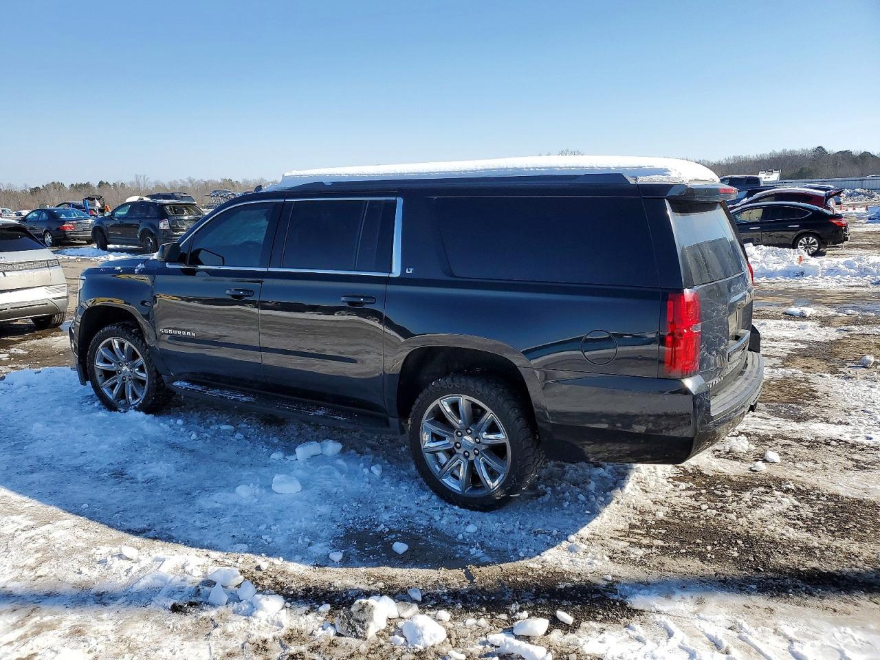 2017 Chevrolet Suburban K1500 Lt - Фото 2