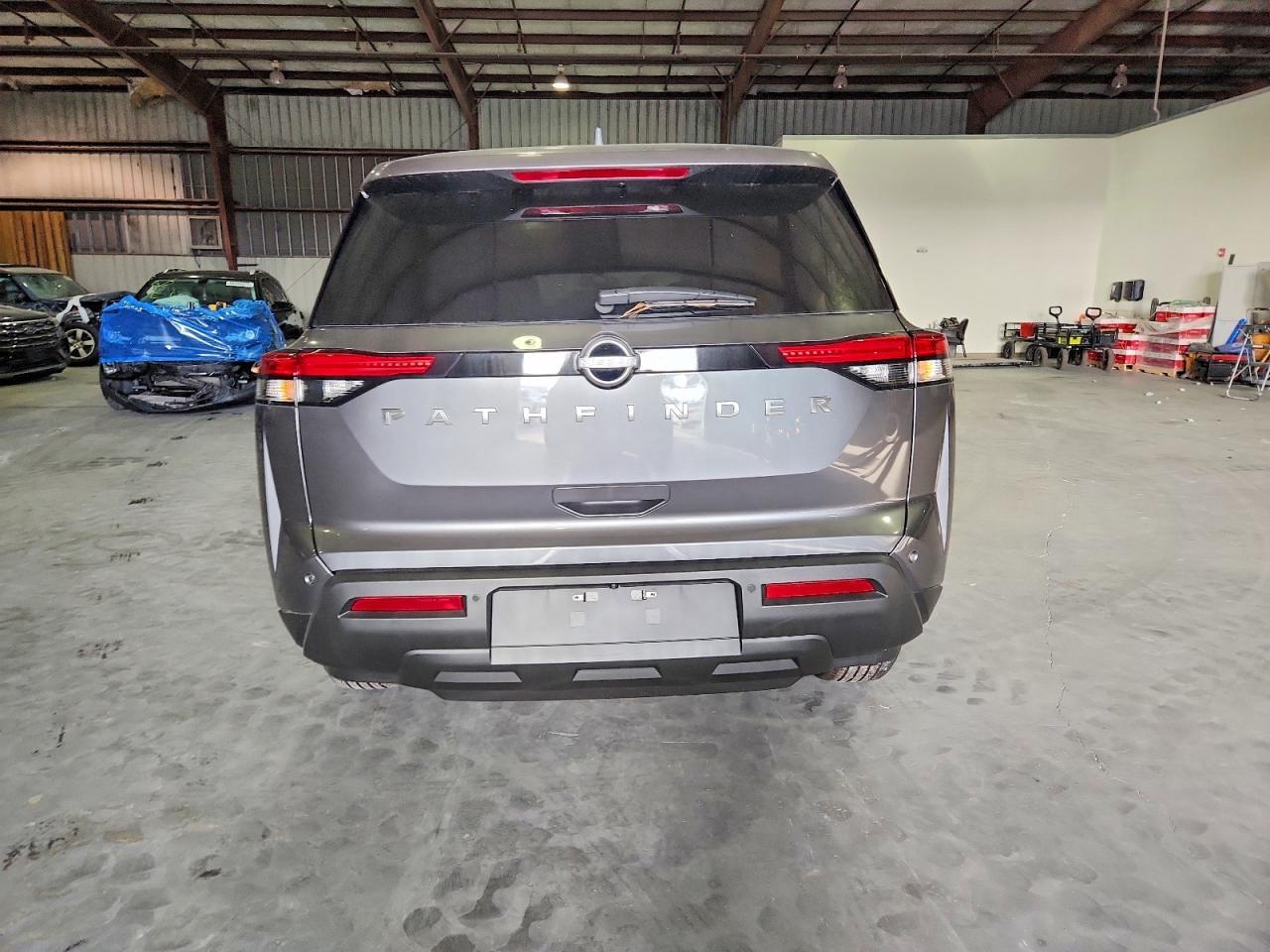 2025 Nissan Pathfinder S - Фото 6