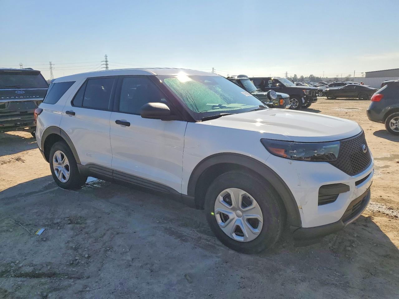 2025 Ford Explorer Police Interceptor - Image 4
