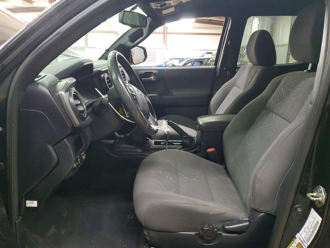 2017 Toyota Tacoma Double Cab - Image 7