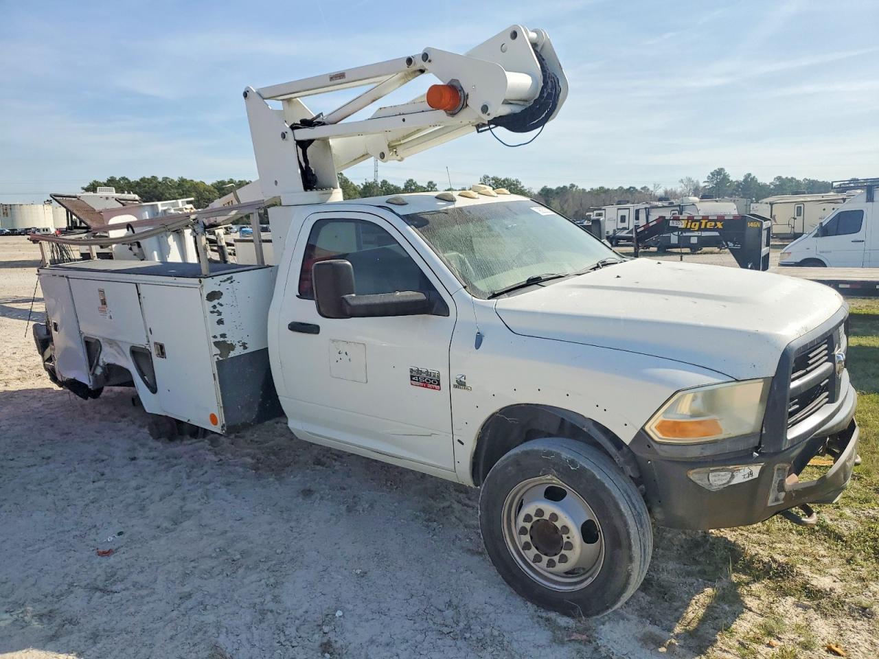 2012 Dodge Ram Bucket Truck - Image 4