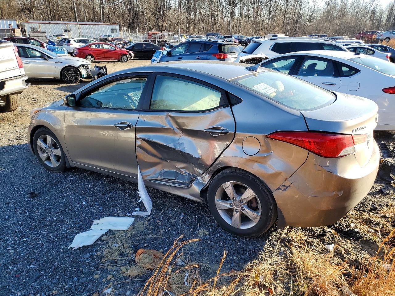 2013 Hyundai Elantra Gls - Image 2