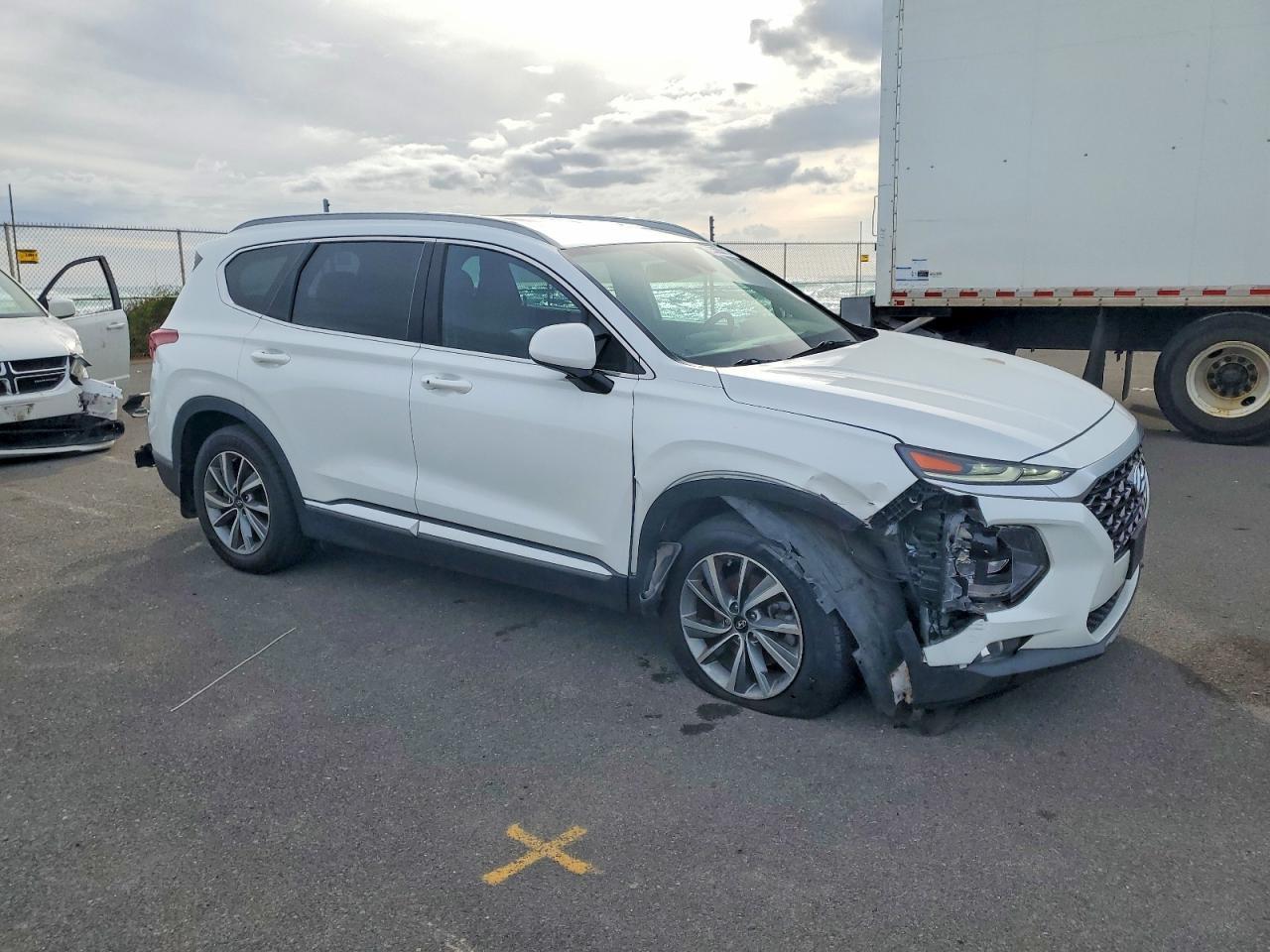 2019 Hyundai Santa Fe Sel - Image 4