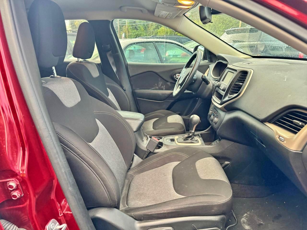 2017 Jeep Cherokee Sport - Image 5