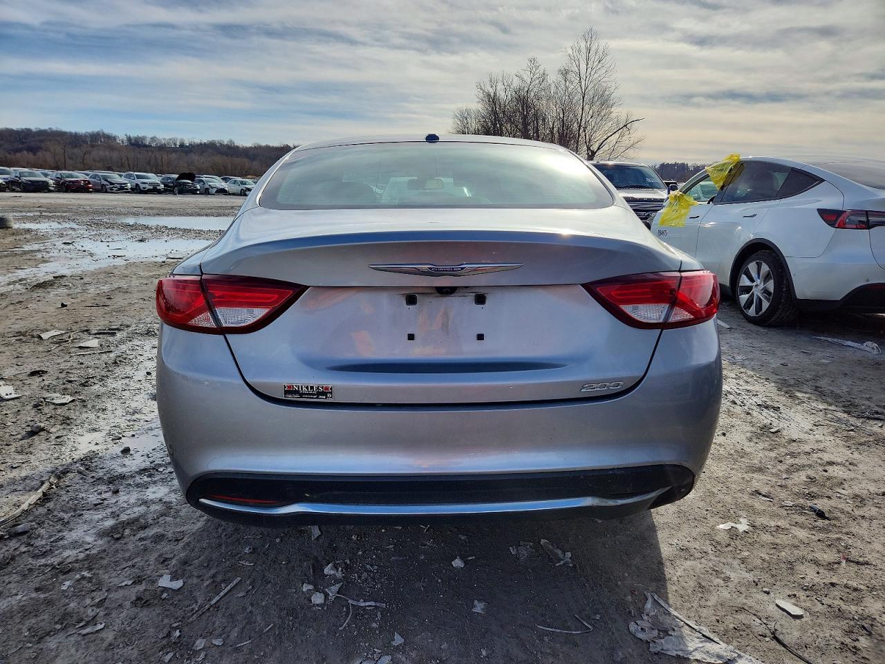 2016 Chrysler 200 Limited - Фото 6