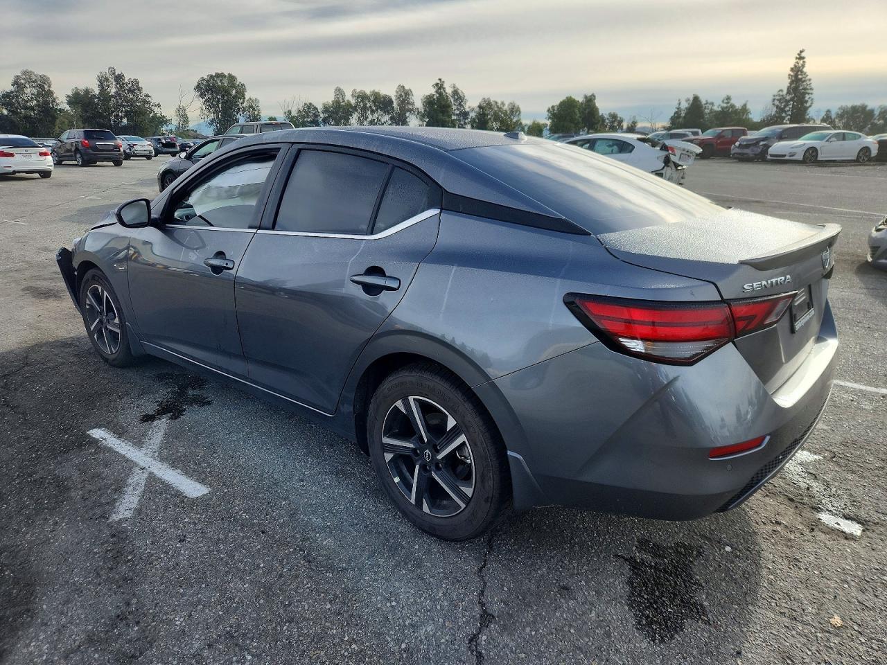 2025 Nissan Sentra Sv - Фото 2