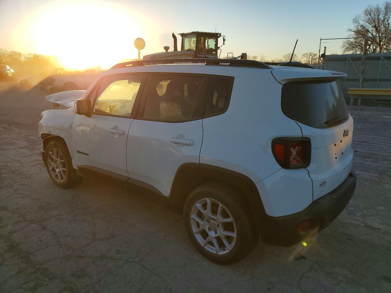 2021 Jeep Renegade Latitude - Фото 2