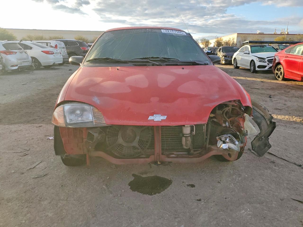 2000 Chevrolet Metro - Фото 5