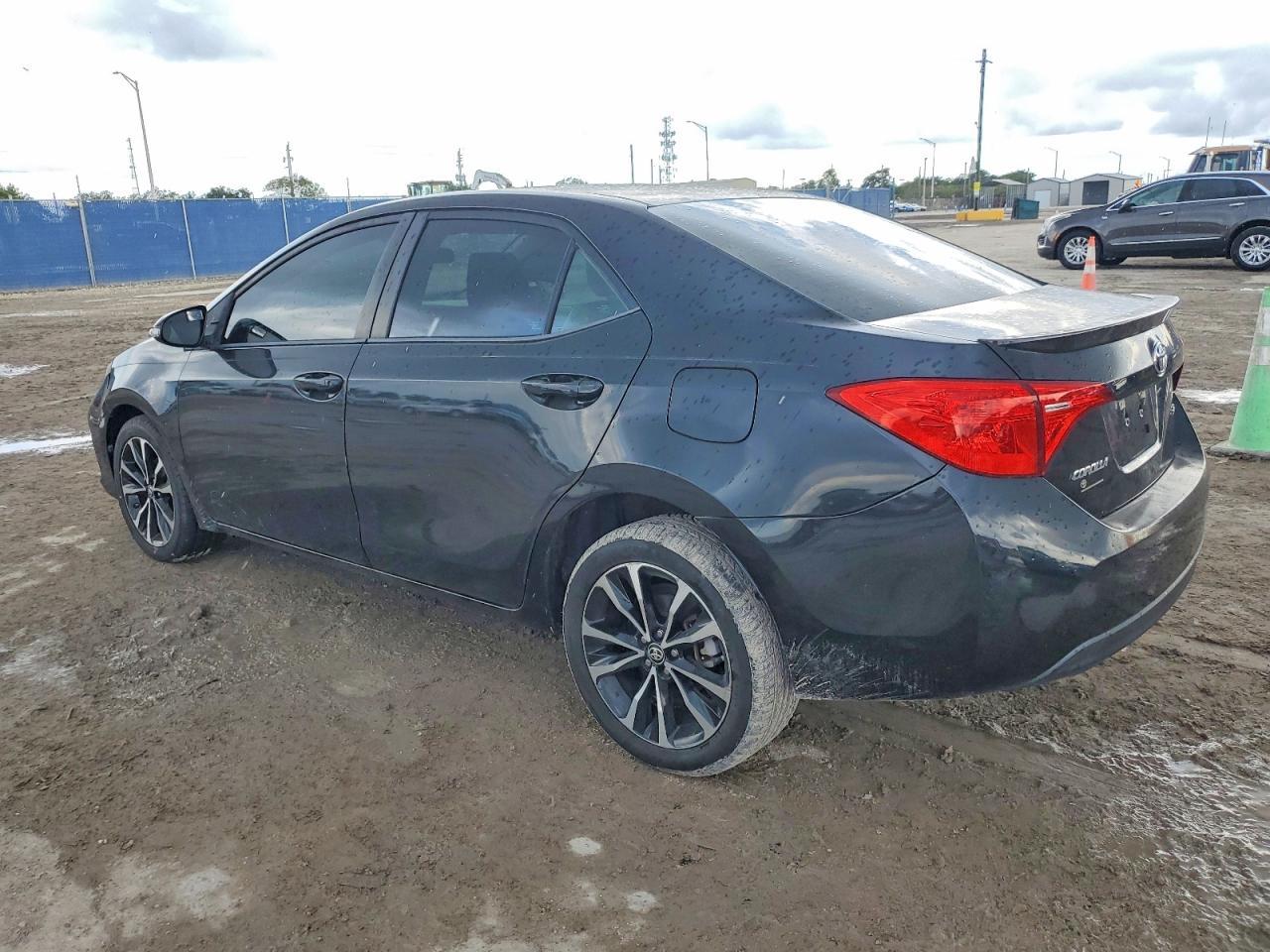 2019 Toyota Corolla Se - Фото 2