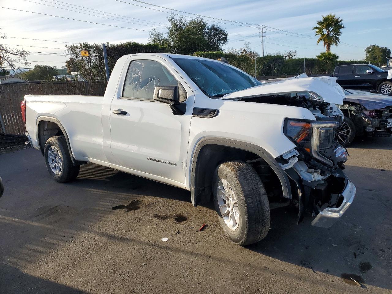 2023 GMC Sierra C1500 - Image 4