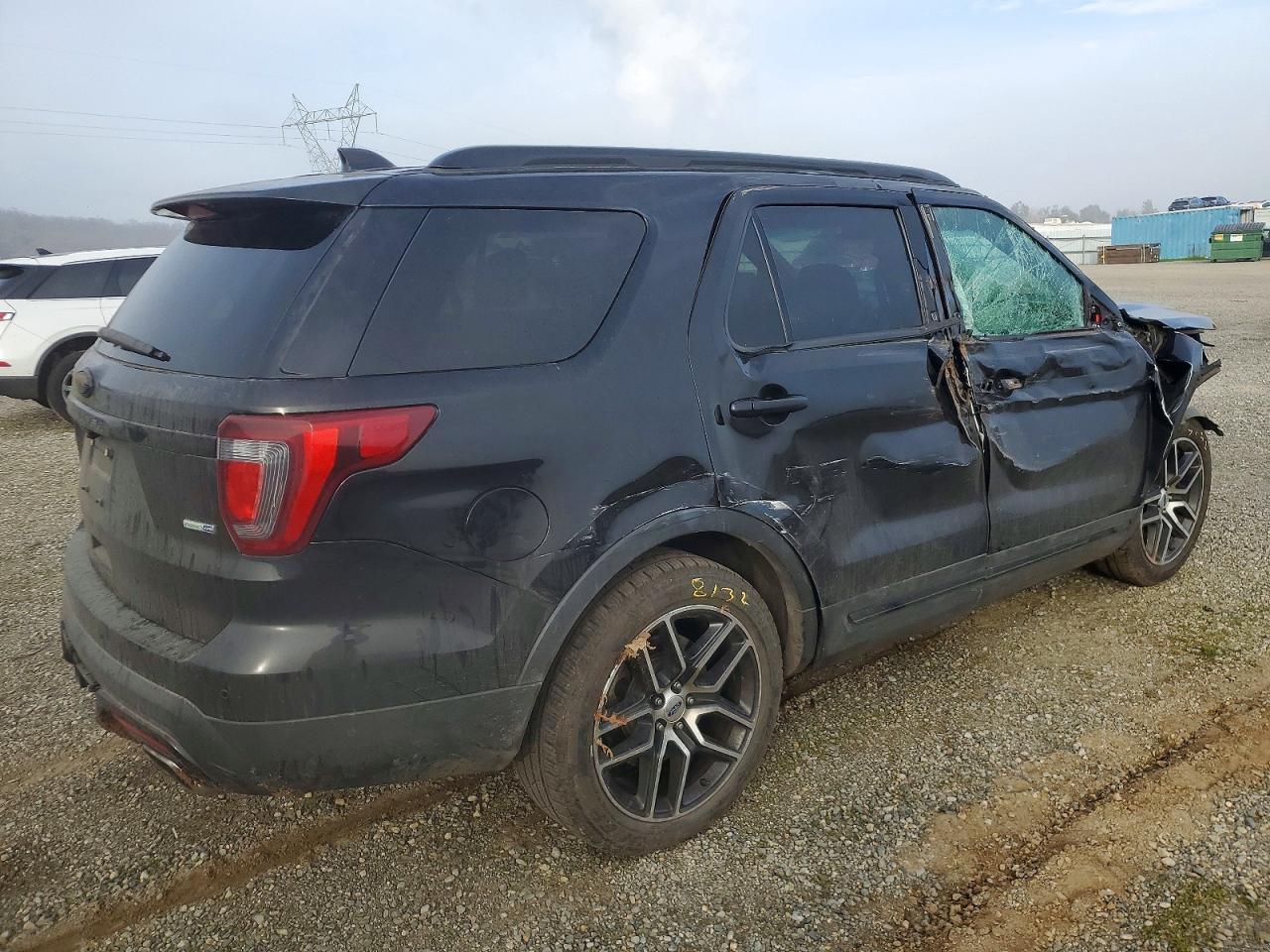 2016 Ford Explorer Sport - Image 3