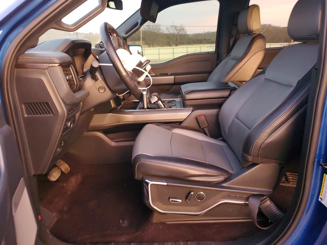 2022 Ford F150 Lightning Pro - Image 7