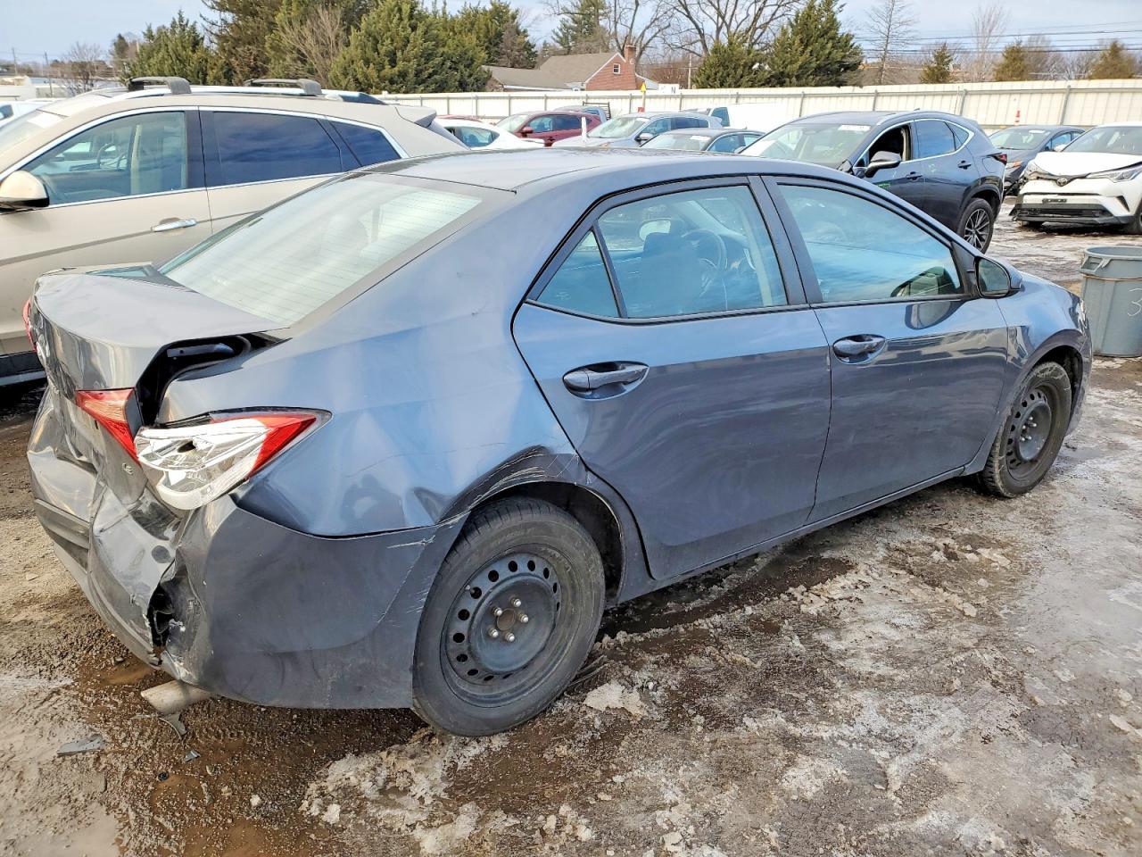2017 Toyota Corolla - Фото 3