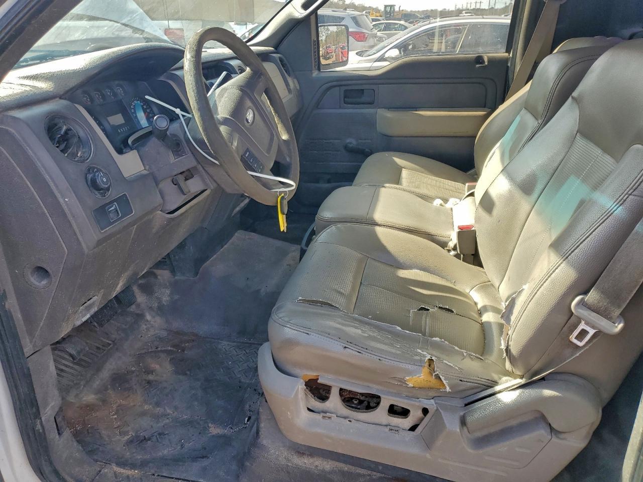 2010 Ford F150 - Image 7