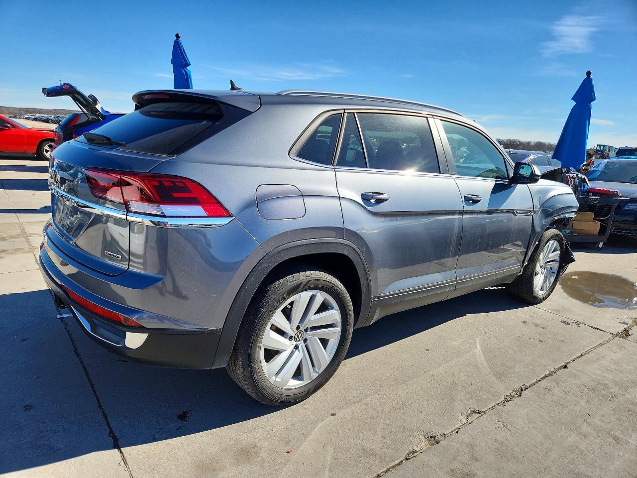 2022 Volkswagen Atlas Cross Sport Se - Фото 3