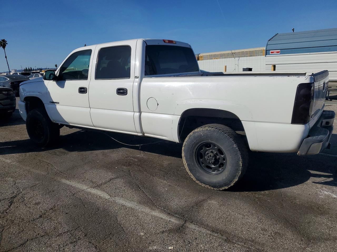 2007 Chevrolet Silverado C2500 Heavy Duty - Фото 2
