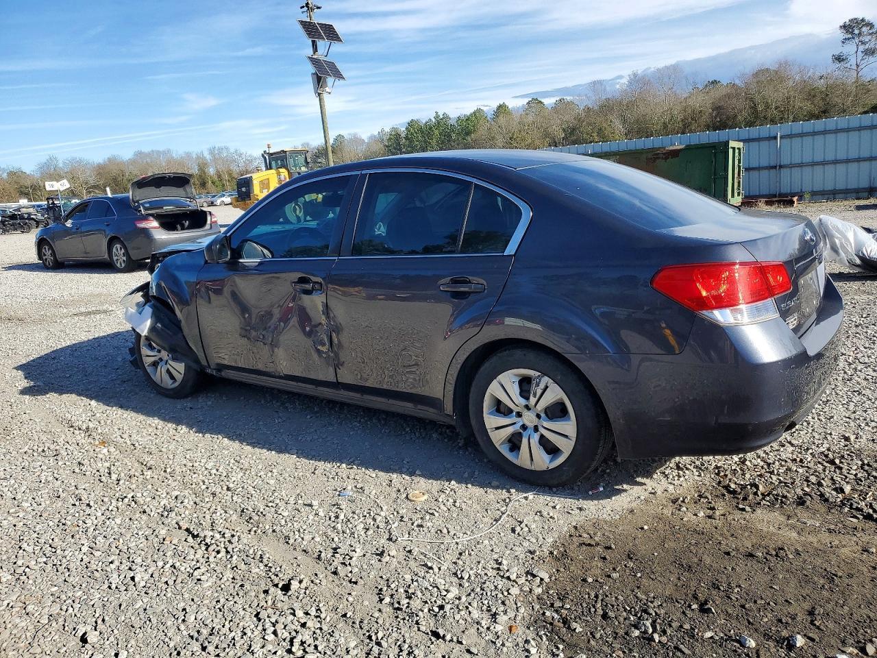 2010 Subaru Legacy 2.5I - Фото 2